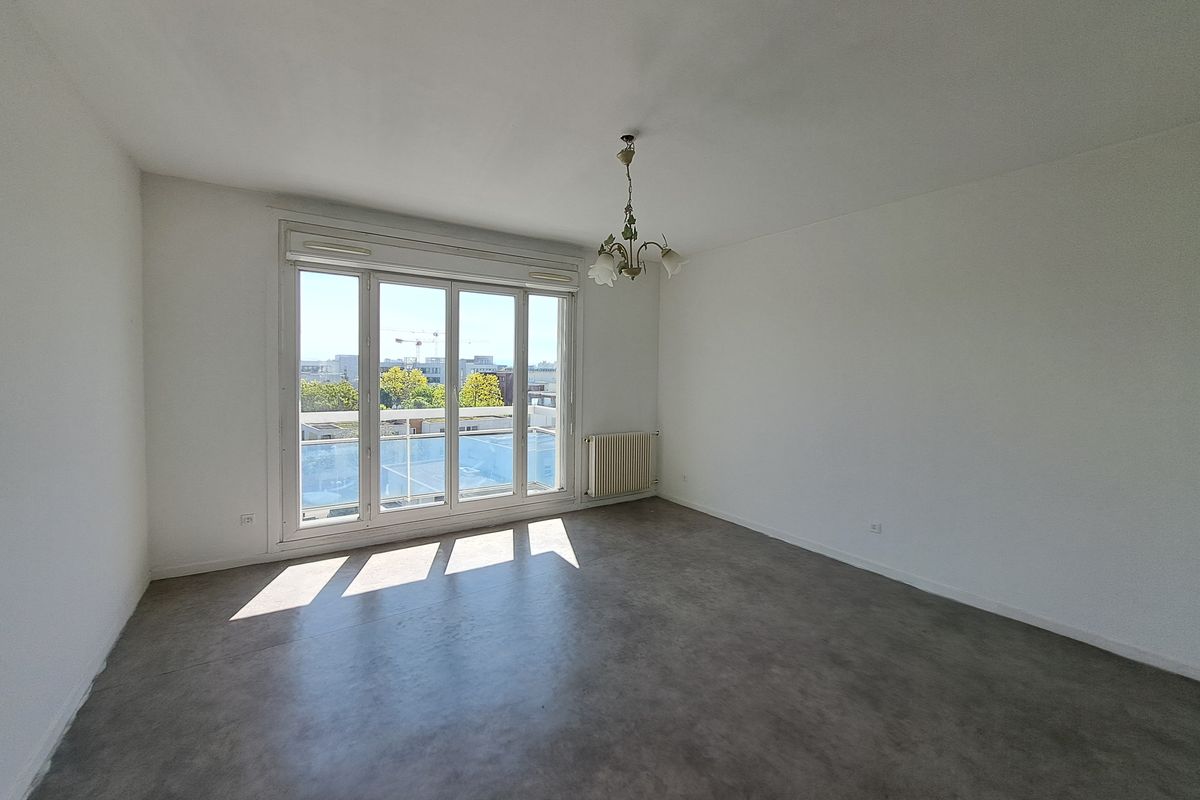 T3 de 63,40 m² à Vaulx-en-Velin au prix de vente de 100 000 € 